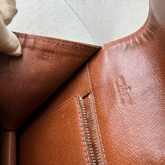 VINTAGE  LOUIS VUITTON POCHETTE DAME - Picture 6 of 13